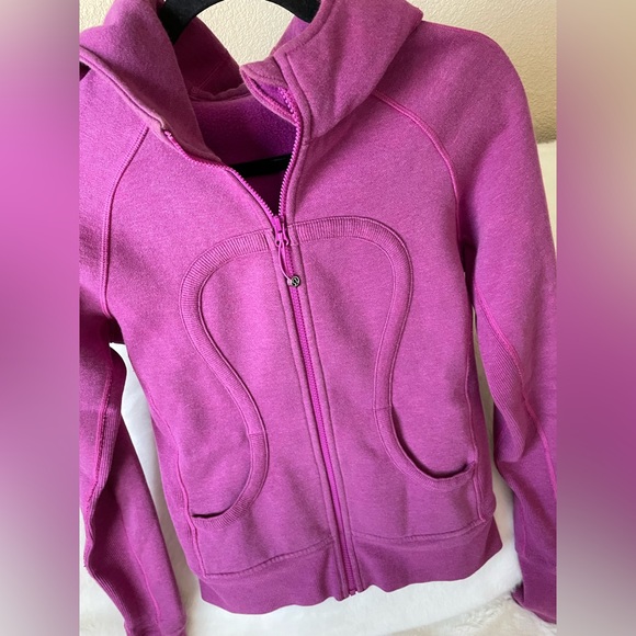 Lululemon Scuba Jacket - Picture 4 of 10